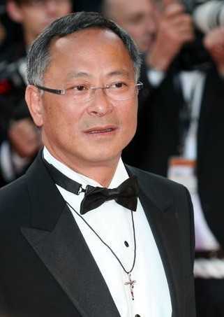 简介:杜琪峰,香港知名导演,新浪潮的领军人物,其很多经典作品风靡大陆